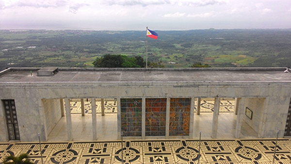 Manila bay along the horizon.