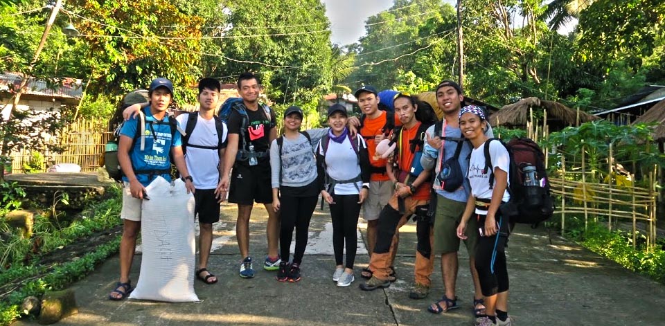The group before starting the rock and roll hike